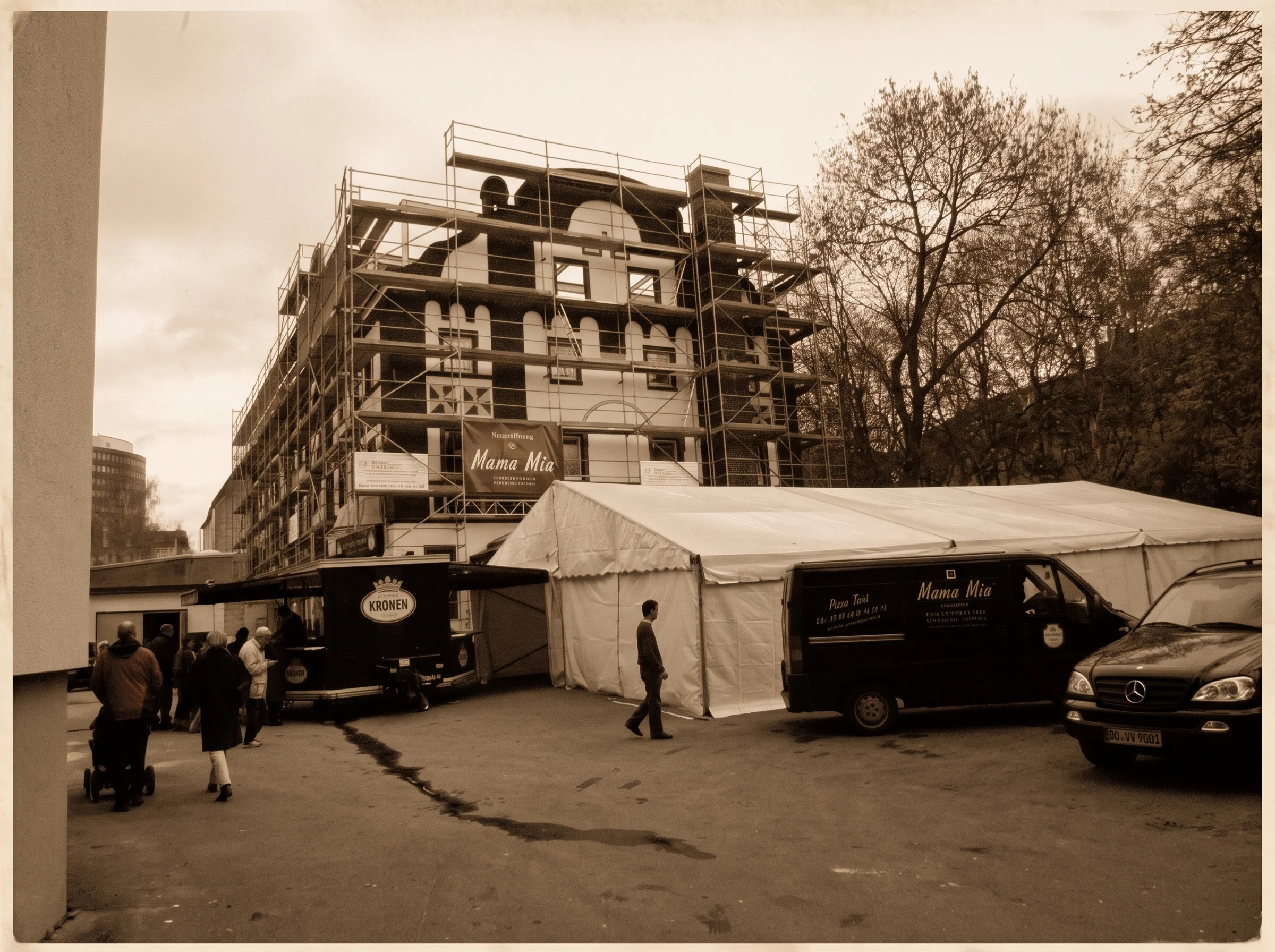 Mama Mia Neueröffnung Chemnitzer Straße 2003